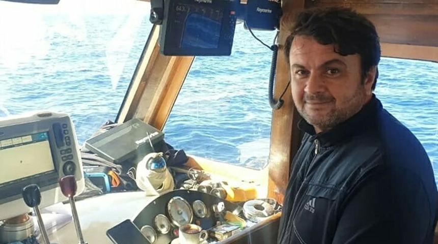 Balıkçı kardeşlerin dikkati hayatlarını kurtardı! Yunanlar patlak lastik botla geri itmiş...