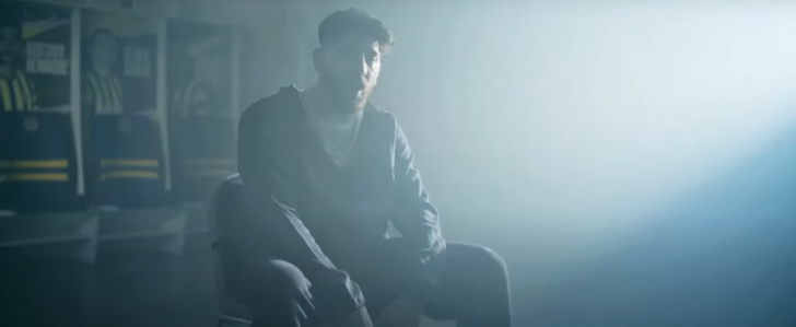 Klipte Alex de Souza detayı! Ünlü rapçiler Canbay ve Wolker'dan Fenerbahçe'ye özel şarkı! "Çubuklu..." G5