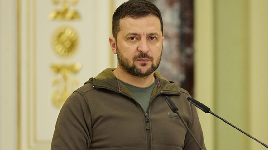 Ukrayna lideri Zelenskiy a&ccedil;ıkladı! 'Bu hafta en şiddetli &ccedil;atışmalar Bahmut ve Soledar'da yoğunlaştı'