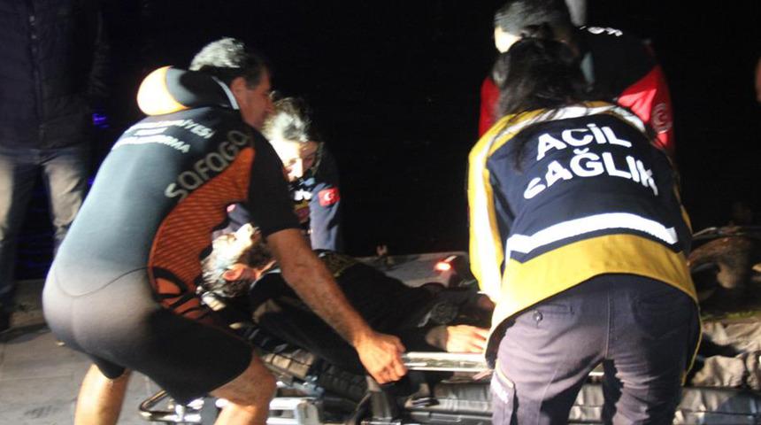 Kocaeli'de ilgin&ccedil; olay! Balık tutmak isterken dengesini kaybedip denize d&uuml;şt&uuml;...