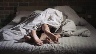 Kendi spermine alerjisi olan adam her cinsel ilişkiye girdiğinde hastanelik oluyor! “Orgazm sonrası hastalık...”