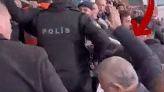 Taraftar slogan atmaya başladı, Mansur Yavaş böyle karşılık verdi! Ankaragücü - Kasımpaşa tribününde dikkat çeken görüntüler