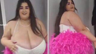 Göğüs ölçüleri nedeniyle sosyal medyadan eleştiri oklarının hedefi oldu! Sert tepki gösterdi...“İstediğimi giyerim”