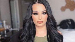 İç çamaşırındaki erkek yüzü dikkat çekti! ''Erkeğimi her yere taşırım''