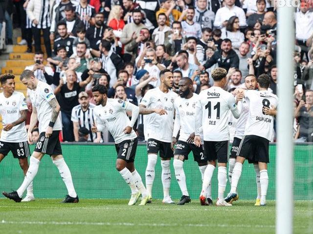 Beşiktaş'ta derbiye saatler kala şok! Kadrodan çıkarıldı...