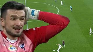 Taksi 70 lira yazar! Ne yaptın Lukas Podolski! Kendi yarı sahasından gol attı...