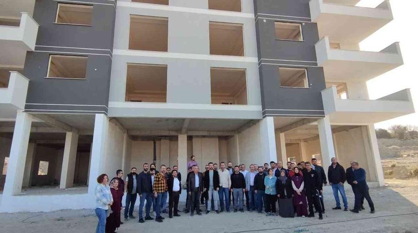 Ucuza ev sahibi olmak isterken hayatlarının şokunu yaşadılar!