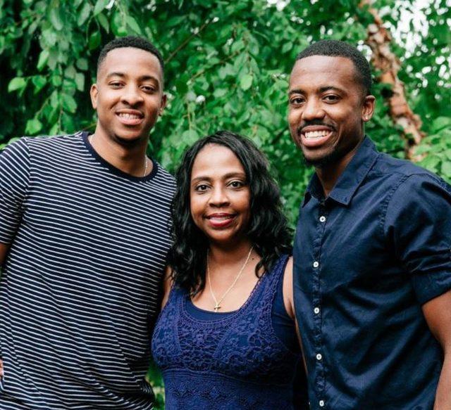 CJ-McCollum-with-mother-and-brother