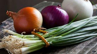 Ünlü şef açıkladı: Soğanları bugüne kadar yanlış kullanmışız! Hangi soğan nerede kullanılmalı?