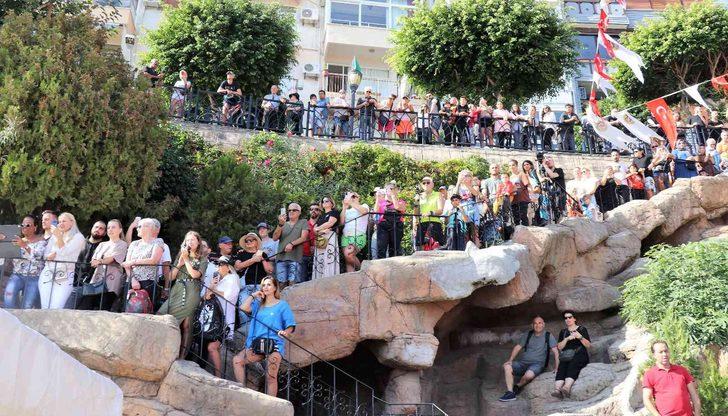 Dünyanın en güçlüleri tır çekti! O anlar nefes kesti G5