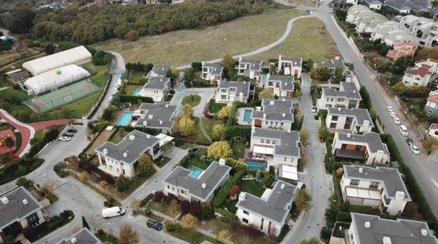 Kırmızı bültenle aranıyordu... Sırp çete lideri Sarıyer'de yakalandı! Polis villada ceset aradı