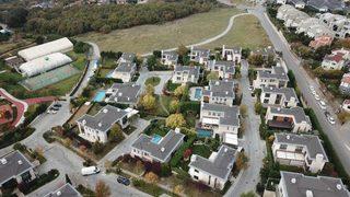 Kırmızı bültenle aranıyordu... Sırp çete lideri Sarıyer'de yakalandı! Polis villada ceset aradı