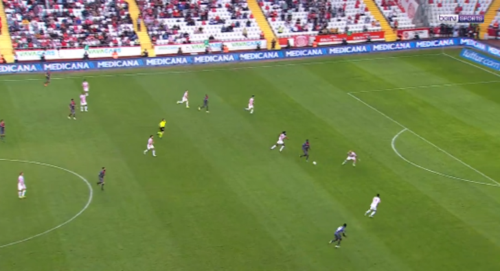 Eski Galatasaraylılar iş başında! Luyindama'nın hatası sonrası Diagne'den müthiş gol! Takımı çalıma dizdi G3