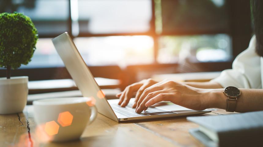 Kadınlar ne zaman emekli olur, emeklilik yaşı kaç? Kadınların emekli olmak için kaç gün sigortalı olması gerekiyor? 