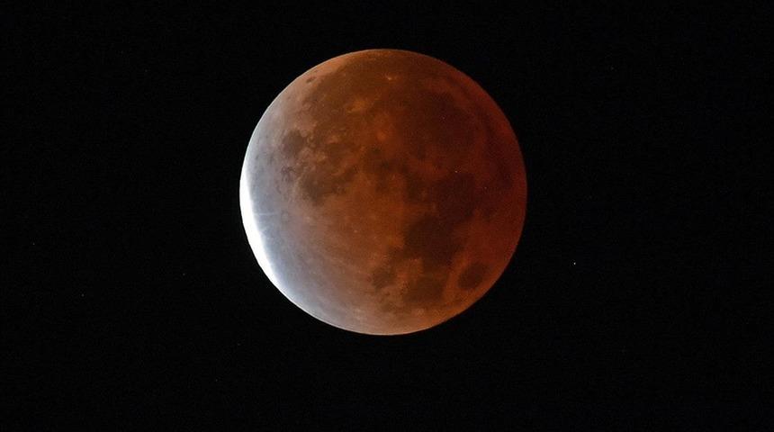 AY TUTULMASI SAAT KAÇTA, ne zaman? 8 Kasım Kanlı Ay tutulması Türkiye’den izlenebilecek mi? Son saatlere girildi etkisi aylarca sürecek!