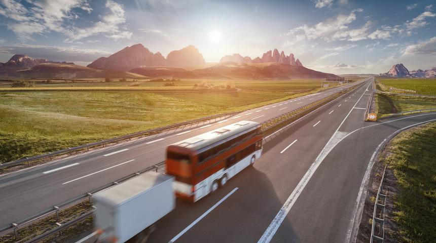 DE sınıfı ehliyet hangi araçları kullanır, kapsamı nedir? DE sınıfı ehliyet nedir, şartları nelerdir ve nasıl alınır?