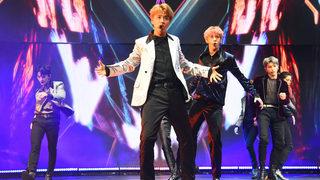 K-Pop izdihamı: 30 kişi bayıldı! Konser yarıda kesildi