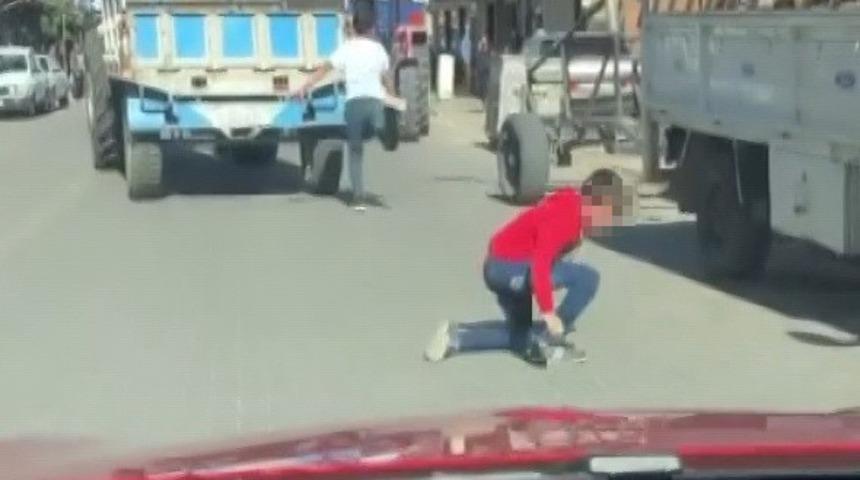 Traktör römorkuna asılan çocuk ölümden döndü