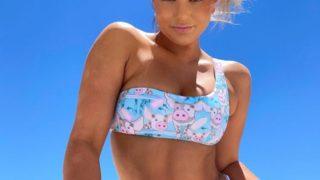 Sosyal medya fenomeni Karina Irby’den cesur paylaşım! Üzeri tamamen çıplak poz verdi... Göğüslerini elleriyle kapattı