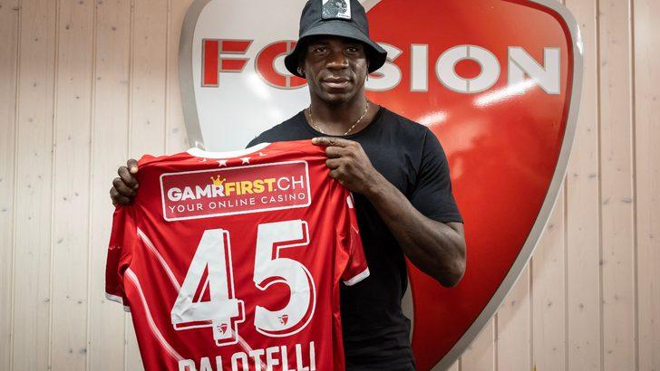 Ne yaptın Balotelli! Rakip takım taraftarlarına el hareketi çekti, cinsel organını gösterdi ve ortalık karıştı... G2