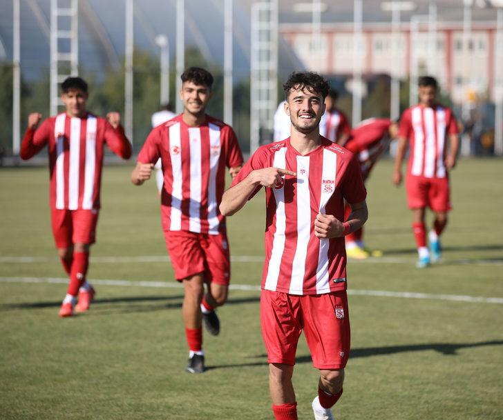Ne yaptın Rıza hoca! O sözleri gündem oldu... "Fenerbahçe'yi çok severim, Beşiktaş'a gitsem şampiyon yaparım" G2
