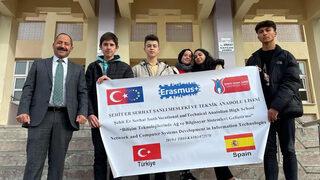 Ardahanlı öğrenciler Barselona'da staj yapacak