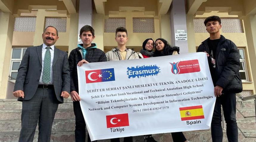 Ardahanlı öğrenciler Barselona'da staj yapacak