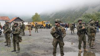 Orduya 'hazır ol' emri vermişlerdi! NATO iki ülkeye çağrı yaptı