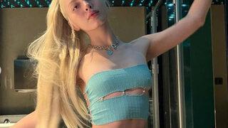 'İç çamaşırım konuşuldu' demişti! Popçu Aleyna Tilki iç çamaşırsız giydiği elbisesiyle olay oldu