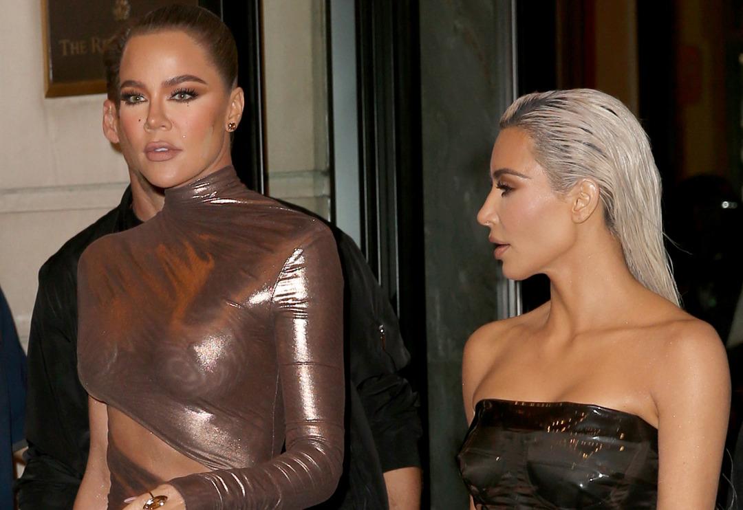 Khloe Kardashian kardeşlerini g&ouml;lgede bıraktı! S&uuml;tyen giymedi, g&ouml;ğs&uuml;n&uuml;n yarısını a&ccedil;tı