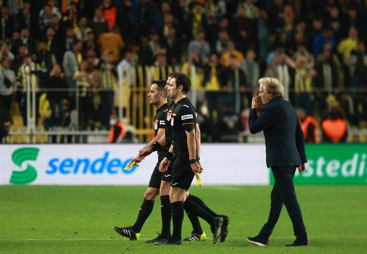 Son dakika: Necati Ateş'in yorumuna tepki üstüne tepki yağıyor! 'Kurala göre olmayabilir ama bence penaltı çalmalıydı!' G2