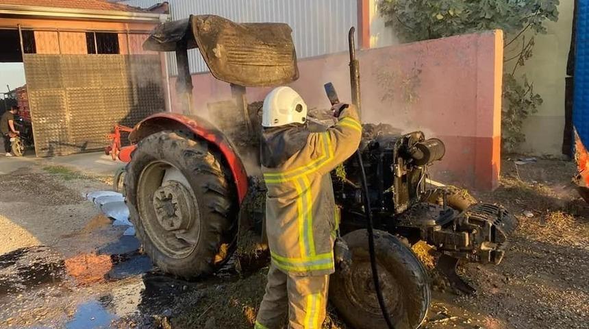 Bursa’da traktör alev alev yandı