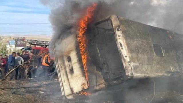 Ağrı'daki kazada feci şekilde can verdiler! Dehşetten kurtulanlar anlattı... Yanarak ölen 6 kişinin ismi açıklandı 1 kişi hala belirsiz