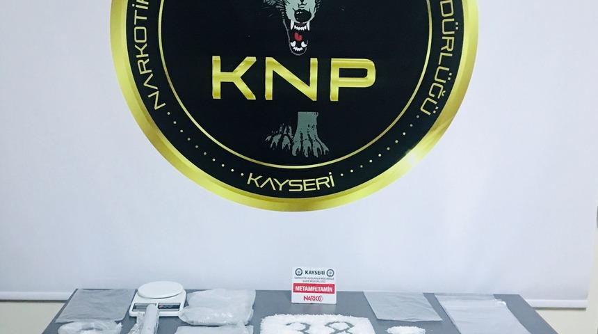 Kayseri'de uyuşturucu operasyonunda 22 zanlı yakalandı