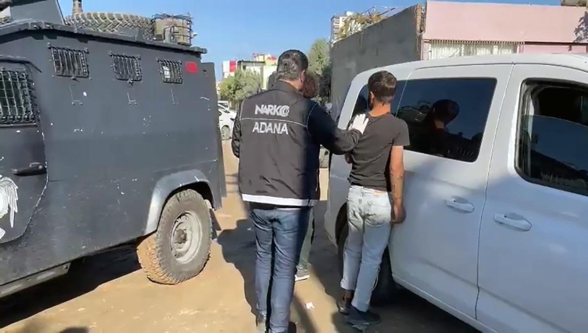 Cono&rsquo;lara g&uuml;nd&uuml;z vakti uyuşturucu baskını