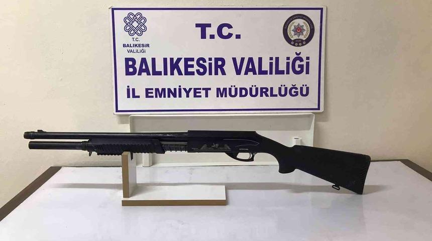 Balıkesir’de gözaltına alınan 318 şahıstan 110’u tutuklandı