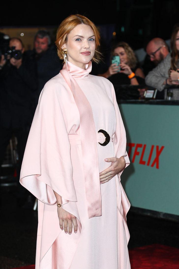 Netflix'in fenomen dizisi The Crown bugün dönüyor! Prömiyerden çok özel anlar... G3