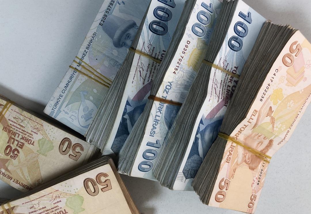 Son dakika: Emekliler ve &ccedil;alışanlar dikkat! Maaş promosyonlarında &lsquo;vergi&rsquo; bilmecesi: Kesinti yok ama&hellip;