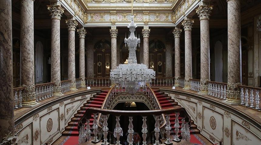 Dolmabahçe Sarayı saat kaçta açılıyor ve kapanıyor? 10 Kasım Dolmabahçe Sarayı ziyaret saatleri