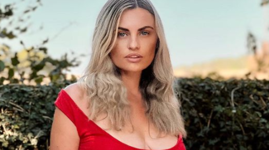 Sosyal medya fenomeni Carla Belluci yine tartışma yarattı! 18 yaşına giren kızına doğum gününde kucak dansı satın aldı