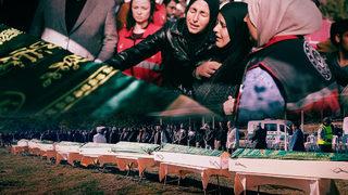 Bursa'da yangın faciası, 8'i çocuk 9 kişi hayatını kaybetti! Büyük acı... Gözyaşlarına boğuldular