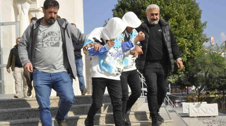 Fethiye’de 220 bin liralık cep telefonu çalan hırsızlar tutuklandı
