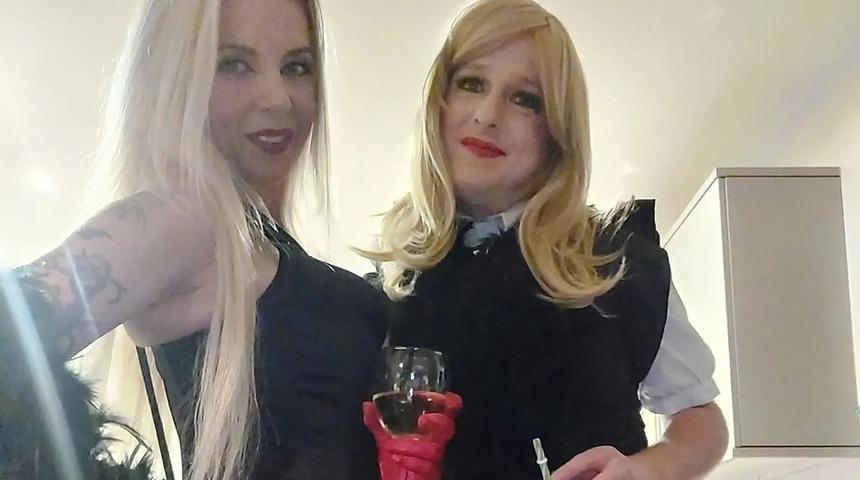 Kocası bir erkek ama kadın gibi giyinip süsleniyor! ''İkimizi de kadın sanıp flört etmek isteyenler var''