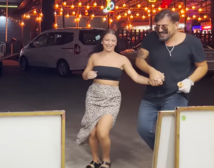 Fenomen olan Çılgın Dondurmacı ortalığı yıktı geçti! Dansları ortalığı yıktı geçti, elinden tutup... "İnsanı gençleştiriyor" G4