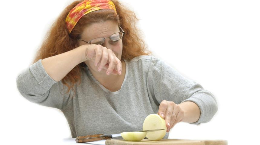 Hep merak etmişizdir: Soğan neden ağlatır?