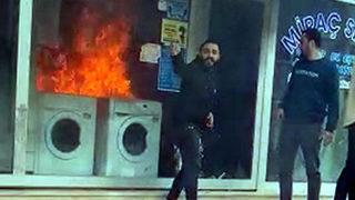 Kızı kaçırılan anne dehşet saçtı! Dükkanı ateşe verdi... Gözaltılar var