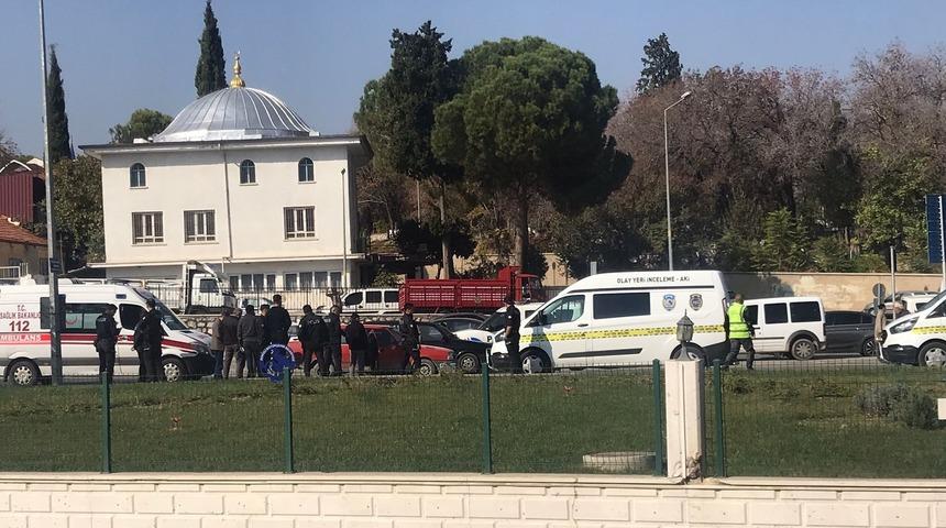 Denizli'de eşini silahla ağır yaralayıp hastane önüne bırakan kişi intihar etti