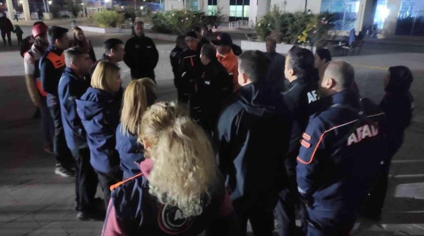 Edirne’de Kredi ve Yurtlar Kurumunda ‘Çök, kapan, tutun’ tatbikatı gerçekleştirildi