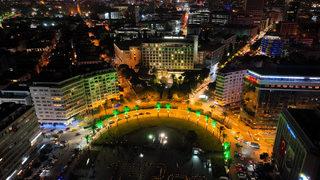 İzmir'de Cumhuriyet Meydanı'nda 10 Kasım Atatürk'ü Anma Günü nöbeti başladı