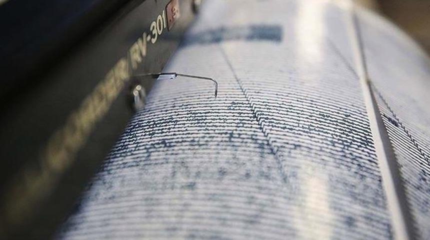 Son dakika: Aydın Kuşadası'nda korkutan deprem! Çevre illerden de hissedildi